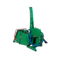 PTO wood shredder / wood chipper